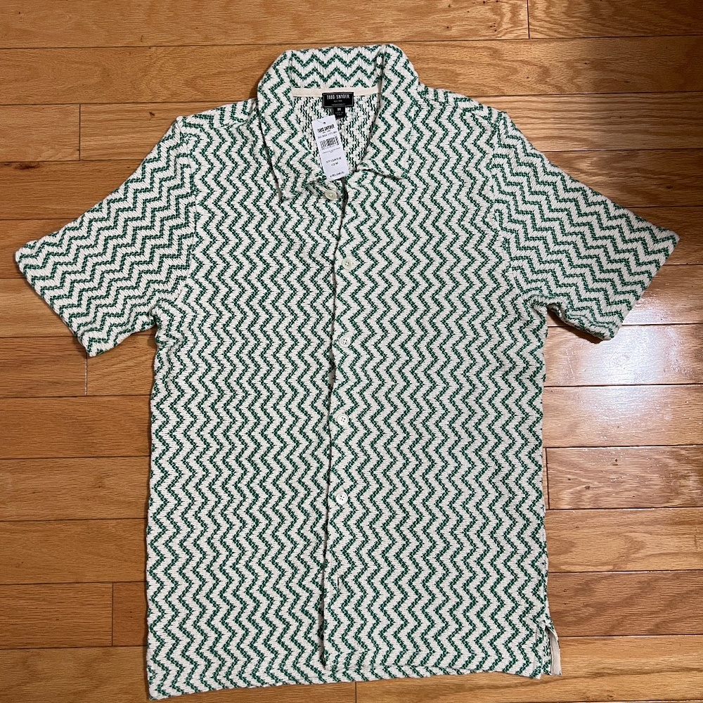Todd Snyder White and Green Zigzag Short-Sleeve Button-Down Shirt